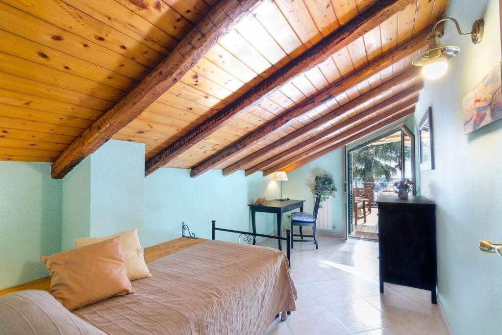 Villa Casa Delle Zammare Fronte Mare Centro Storico Riposto Exterior foto