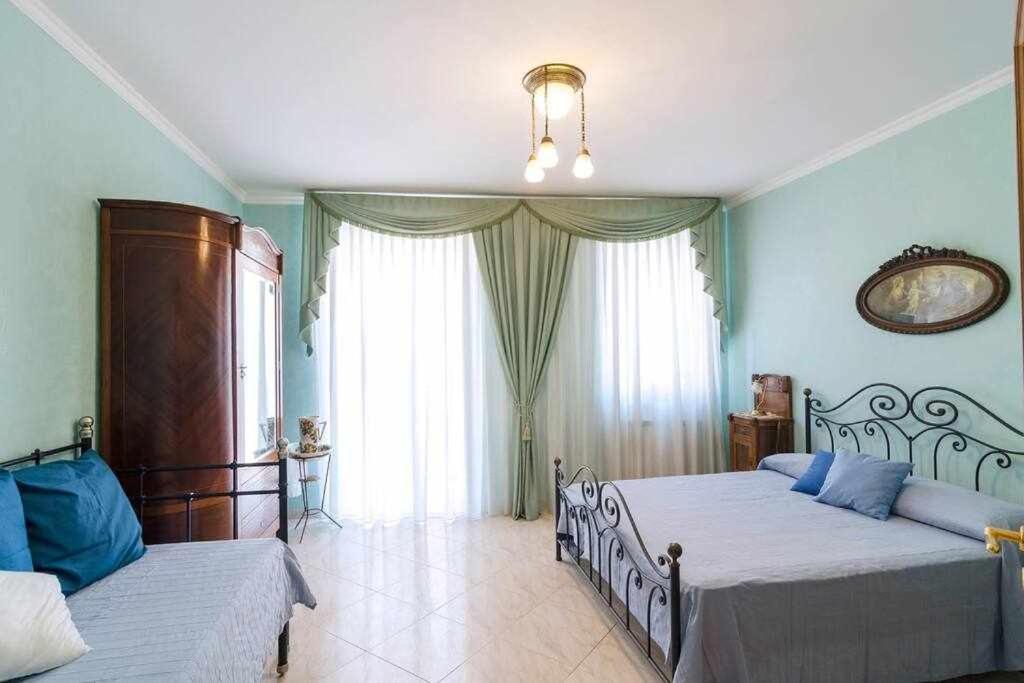 Villa Casa Delle Zammare Fronte Mare Centro Storico Riposto Exterior foto