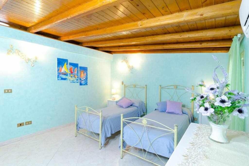 Villa Casa Delle Zammare Fronte Mare Centro Storico Riposto Exterior foto