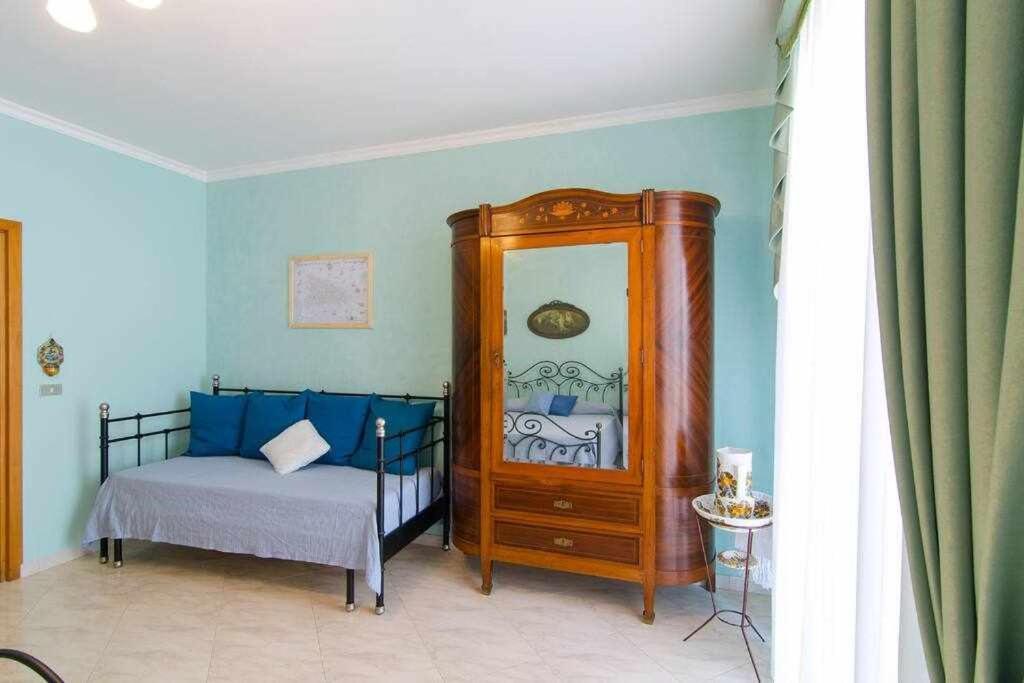 Villa Casa Delle Zammare Fronte Mare Centro Storico Riposto Exterior foto